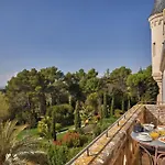 Chateau Les Carrasses Hotell 4*