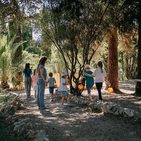 Chateau Les Carrasses Hotel