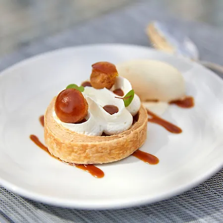 Chateau Les Carrasses 4*