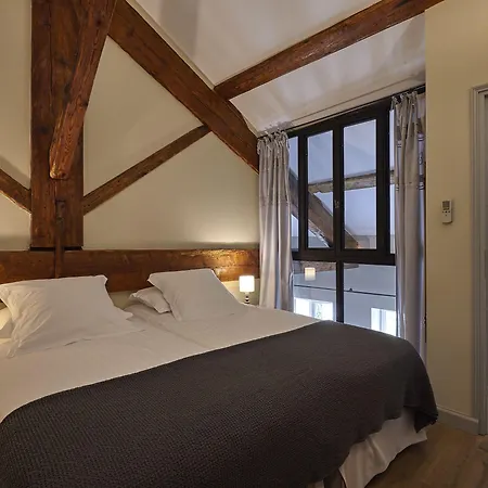 Chateau Les Carrasses Hotel