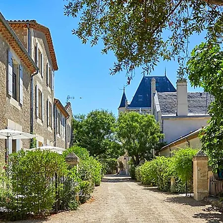 Hotel Chateau Les Carrasses