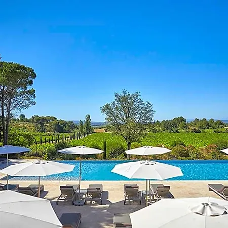Chateau Les Carrasses 4*
