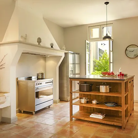 Chateau Les Carrasses 4*