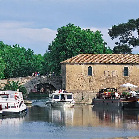 Chateau Les Carrasses Капестан