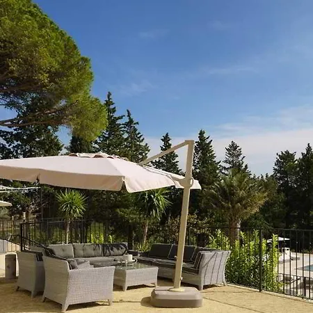 ホテル Chateau Les Carrasses
