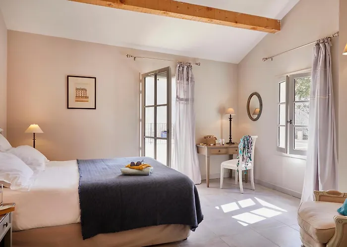 Hotel Château Les Carrasses 4*