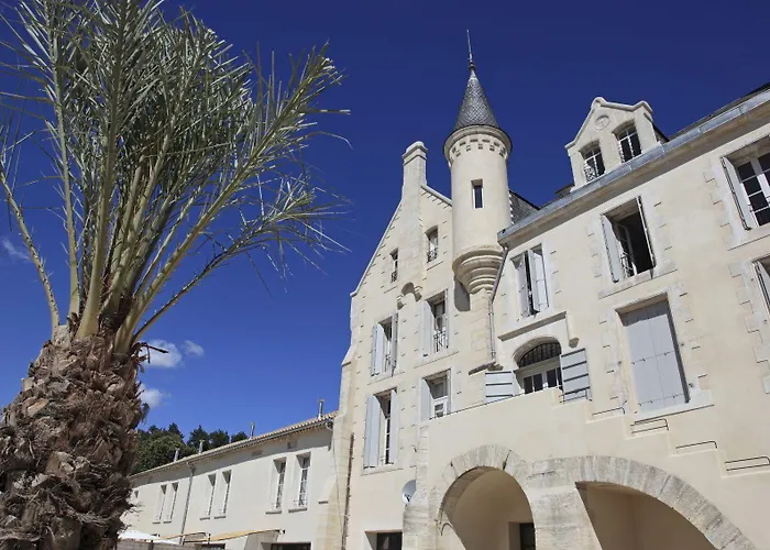 Hotel Château Les Carrasses 4*