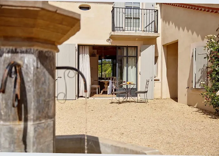 Château Les Carrasses Hotel